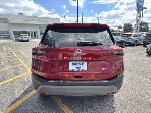 Used 2023 Nissan Rogue SV image 7