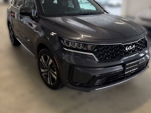 Certified 2022 Kia Sorento EX w/ Panoramic Sunroof Package AWD/4WD image 1