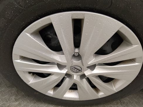 Used 2025 Nissan Sentra S image 31