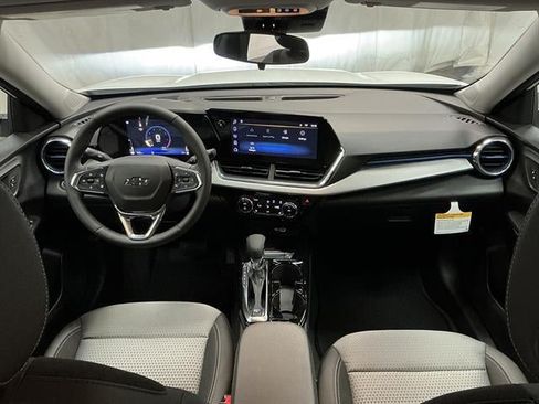 New 2026 Chevrolet Trax LT w/ Driver Confidence Package FWD image 19