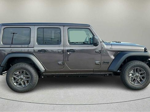 Used 2026 Jeep Wrangler Unlimited Sport AWD/4WD image 8