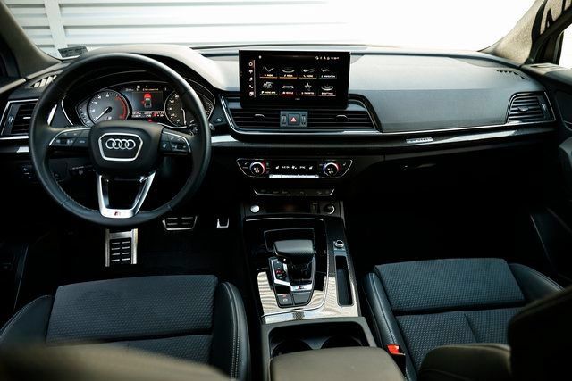 Used 2024 Audi SQ5 Premium AWD/4WD image 25
