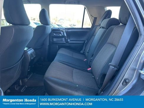 Used 2017 Toyota 4Runner TRD Off-Road image 32