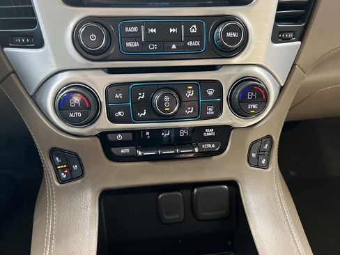 Used 2020 GMC Yukon XL SLT w/ Open Road Package image 24