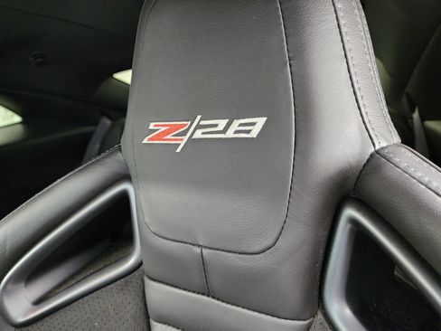 Used 2015 Chevrolet Camaro Z/28 image 36