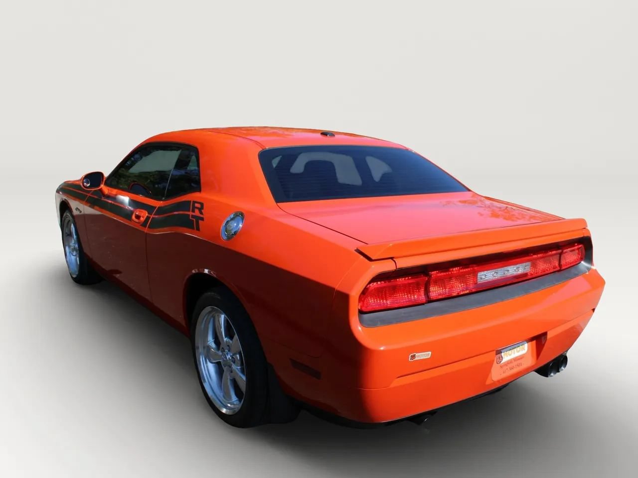Used 2010 Dodge Challenger R/T RWD image 6