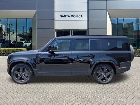 Used 2025 Land Rover Defender 130 S image 9