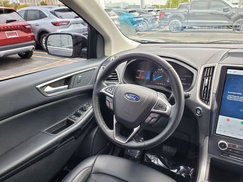 Used 2022 Ford Edge SEL w/ Convenience Package AWD/4WD image 7