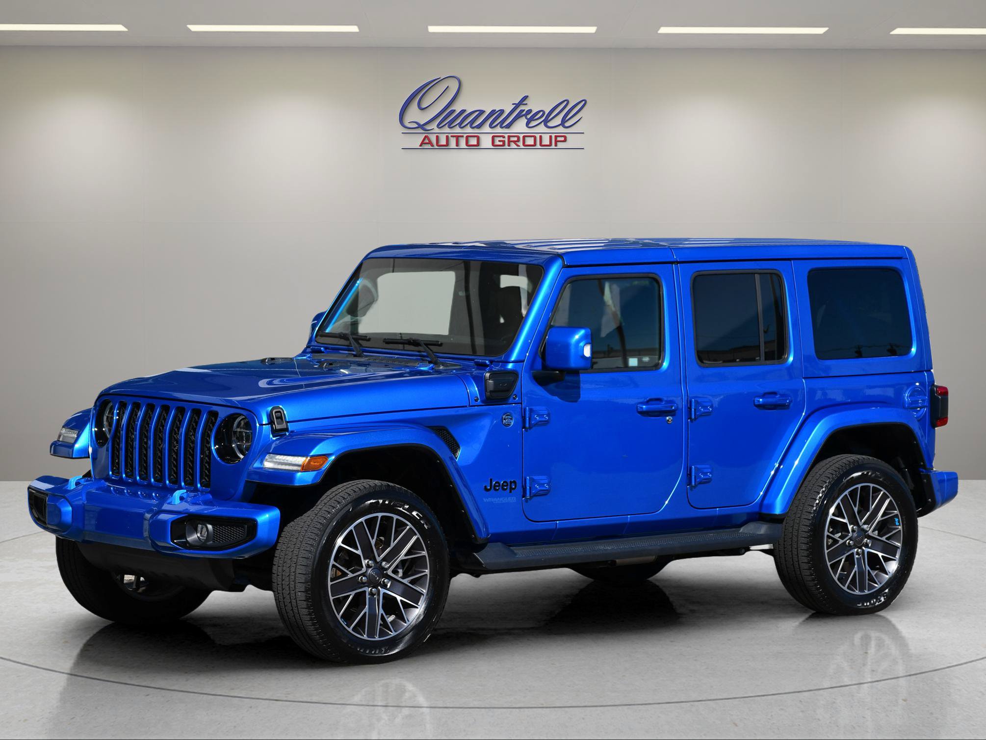 Used 2022 Jeep Wrangler Unlimited Sahara AWD/4WD image 8
