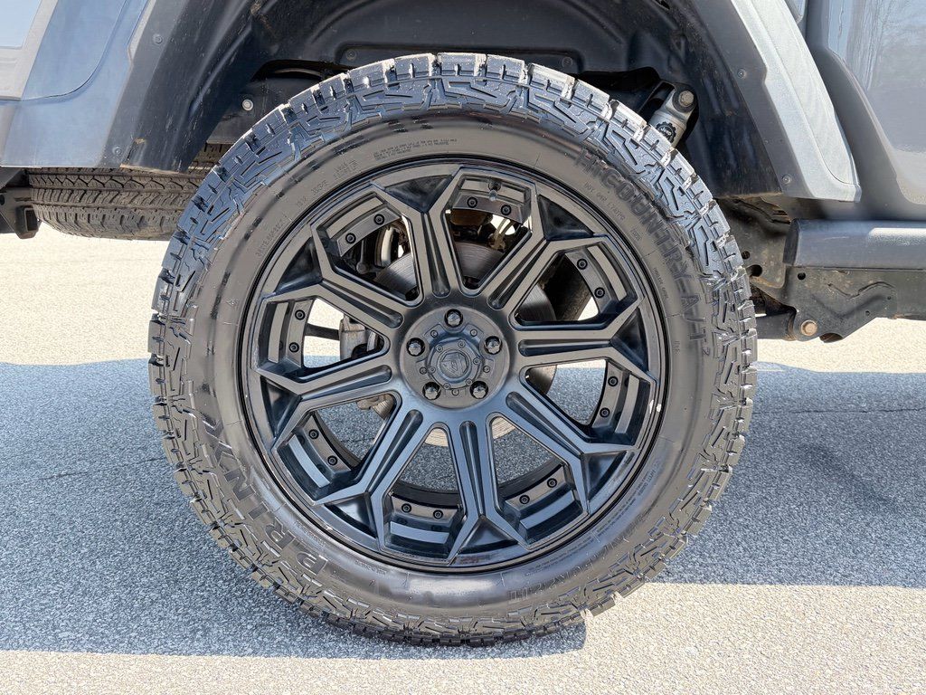 Used 2021 Jeep Gladiator Sport AWD/4WD image 30