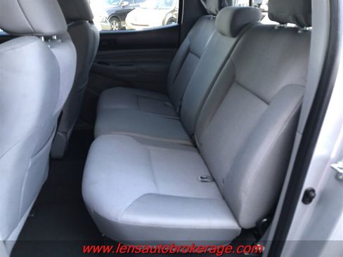 Used 2012 Toyota Tacoma 4x4 Double Cab w/ TRD Sport Pkg image 14