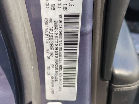 Used 2020 Jeep Grand Cherokee Limited image 38