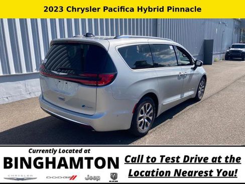 New 2023 Chrysler Pacifica Pinnacle image 6