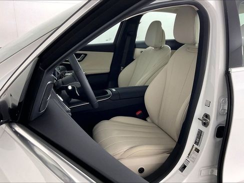 New 2026 Mercedes-Benz E 350 4MATIC Sedan image 9