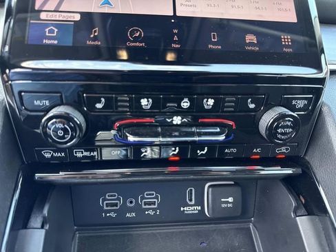 Used 2023 Jeep Grand Cherokee Limited w/ Luxury Tech Group II AWD/4WD image 27