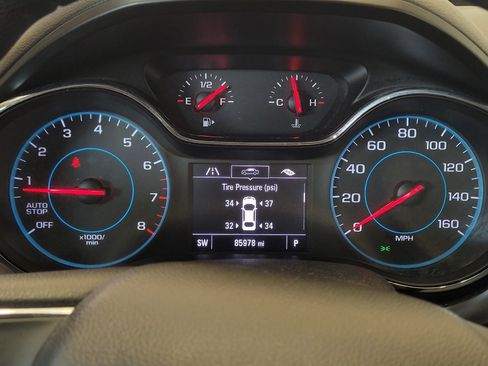 Used 2018 Chevrolet Cruze LS FWD image 23