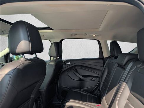 Used 2017 Ford Escape Titanium FWD image 16