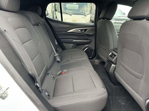 Used 2025 Chevrolet Equinox EV LT image 25