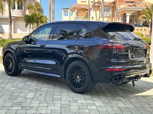 Used 2017 Porsche Cayenne GTS image 5