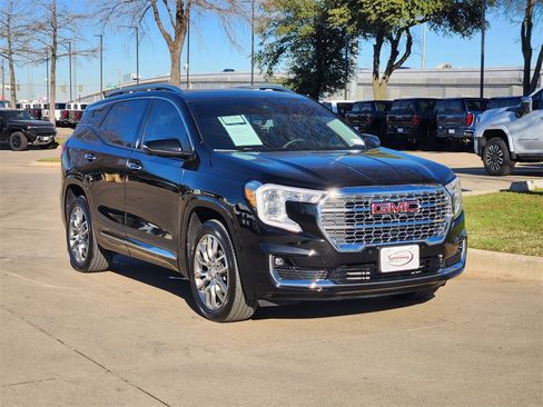 Used 2024 GMC Terrain Denali w/ Denali Premium Package image 3