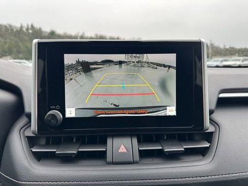 Used 2024 Toyota RAV4 XLE image 17