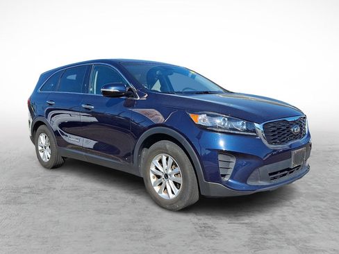 Used 2019 Kia Sorento FWD image 1