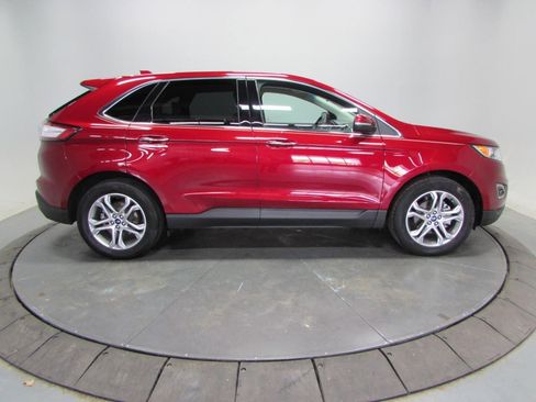 Used 2018 Ford Edge Titanium w/ Technology Package FWD image 8