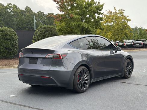 Used 2023 Tesla Model Y Long Range AWD/4WD image 3