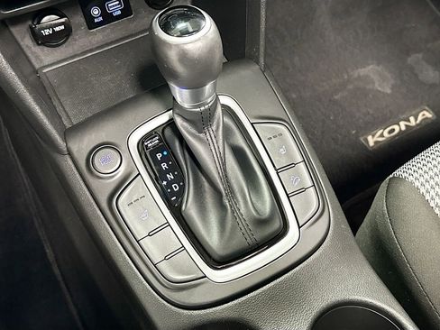 Used 2018 Hyundai Kona SEL w/ SEL Tech Package 02 image 17