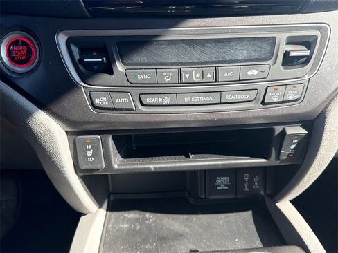 Certified 2018 Honda Pilot EX-L image 32