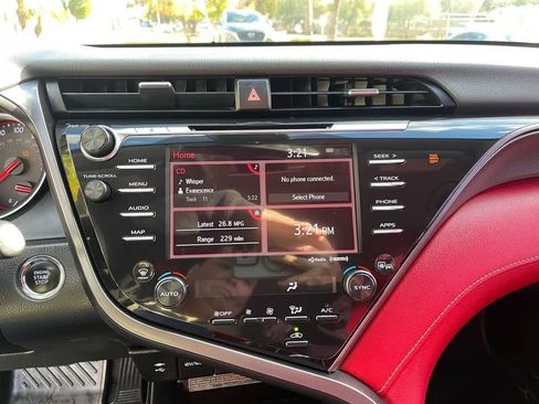 Used 2019 Toyota Camry XSE image 28
