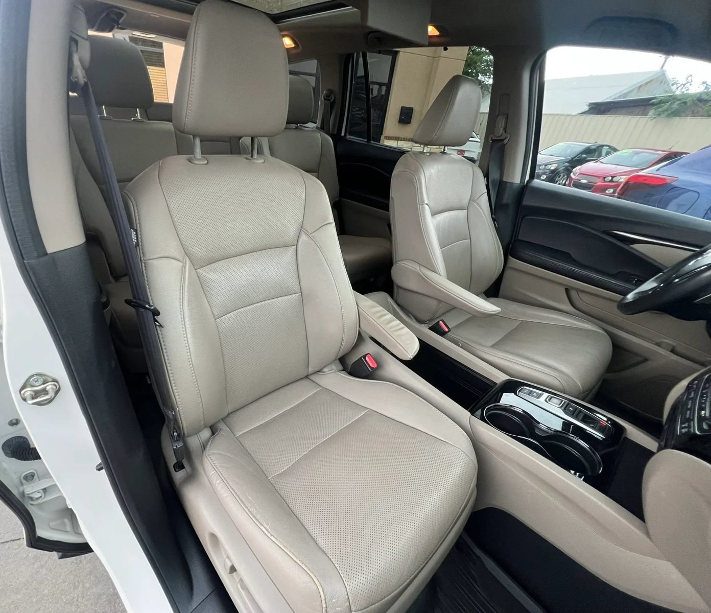 Used 2017 Honda Pilot Elite image 49