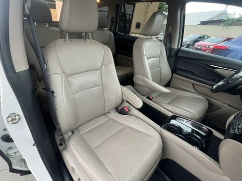 Used 2017 Honda Pilot Elite image 49