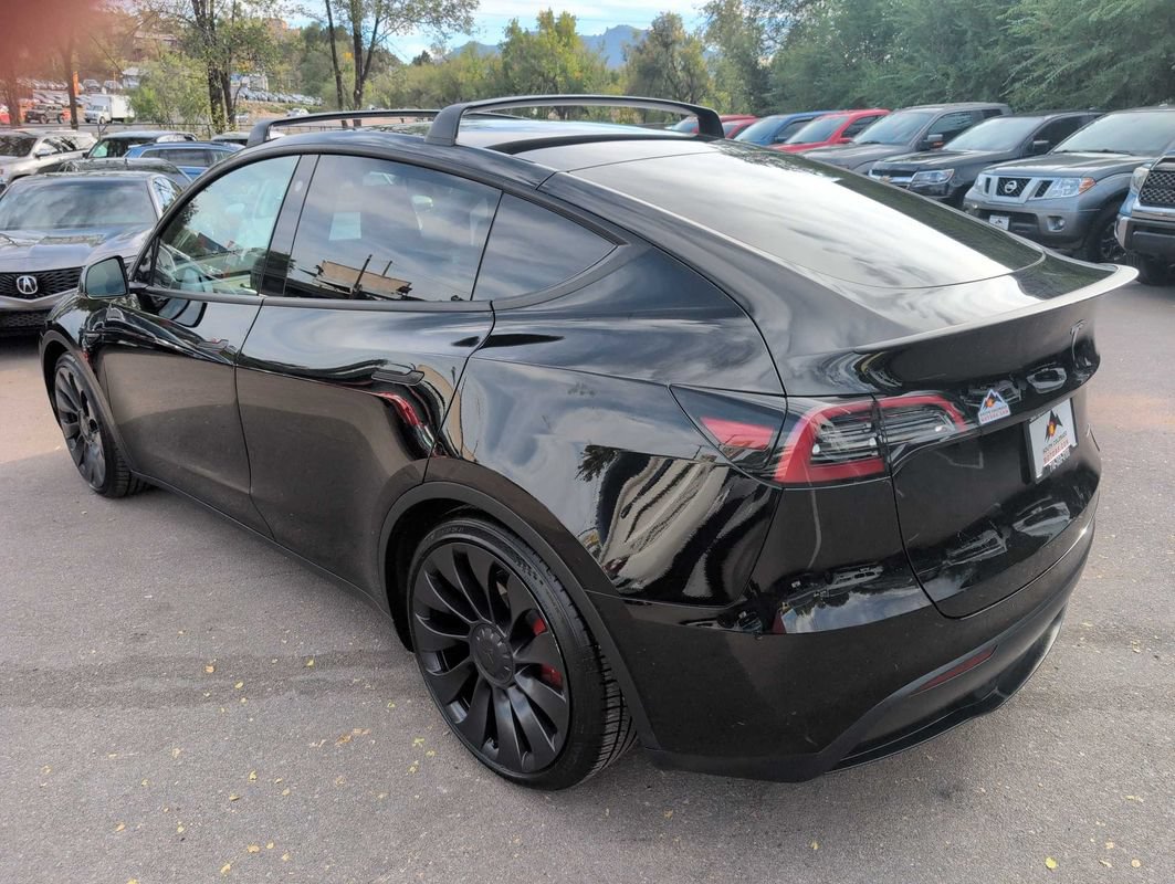 Used 2023 Tesla Model Y Performance AWD/4WD image 5