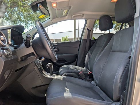 Used 2016 Chevrolet Trax LT w/ LPO, Protection Package FWD image 12