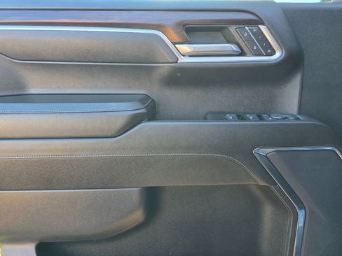 Used 2024 GMC Sierra 1500 SLT image 34