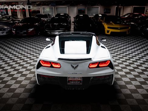 Used 2019 Chevrolet Corvette Stingray Coupe w/ 1LT RWD image 70
