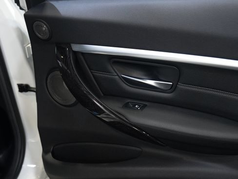 Used 2016 BMW 340i Sedan RWD image 29