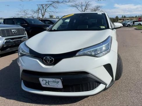 Used 2021 Toyota C-HR LE FWD image 7