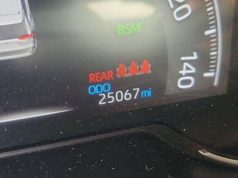 Used 2025 Toyota RAV4 XLE FWD image 22