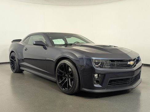 Used 2014 Chevrolet Camaro ZL1 image 2