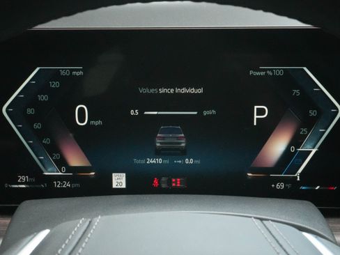 Used 2024 BMW X7 xDrive40i w/ Executive Package image 22