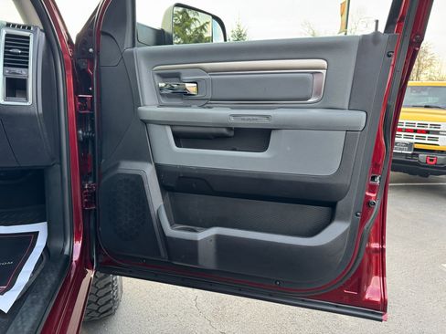 Used 2018 RAM 3500 Big Horn image 48