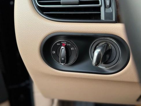 Certified 2025 Porsche Macan S image 31