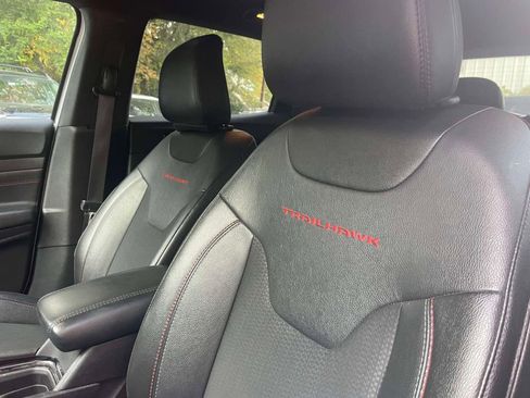 Used 2024 Jeep Compass Trailhawk image 19
