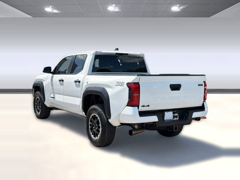 Used 2025 Toyota Tacoma TRD Off-Road AWD/4WD image 3