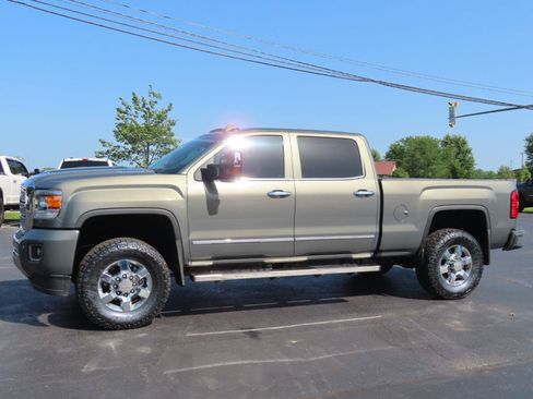 Used 2018 GMC Sierra 3500 Denali w/ Duramax Plus Package AWD/4WD image 2