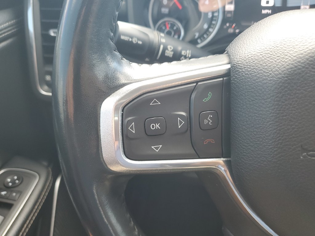 Used 2022 RAM 1500 Laramie AWD/4WD image 18