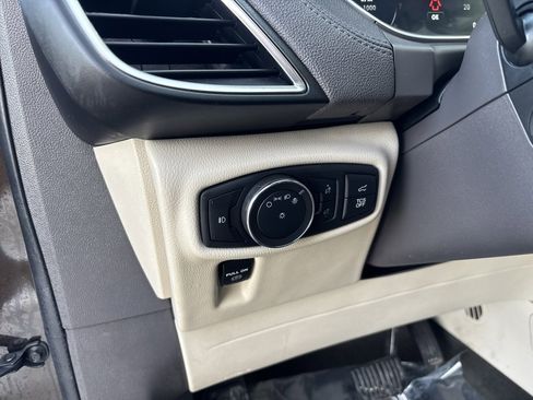 Used 2019 Lincoln Nautilus Reserve image 16