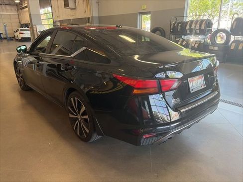 Used 2021 Nissan Altima 2.0 SR FWD image 3